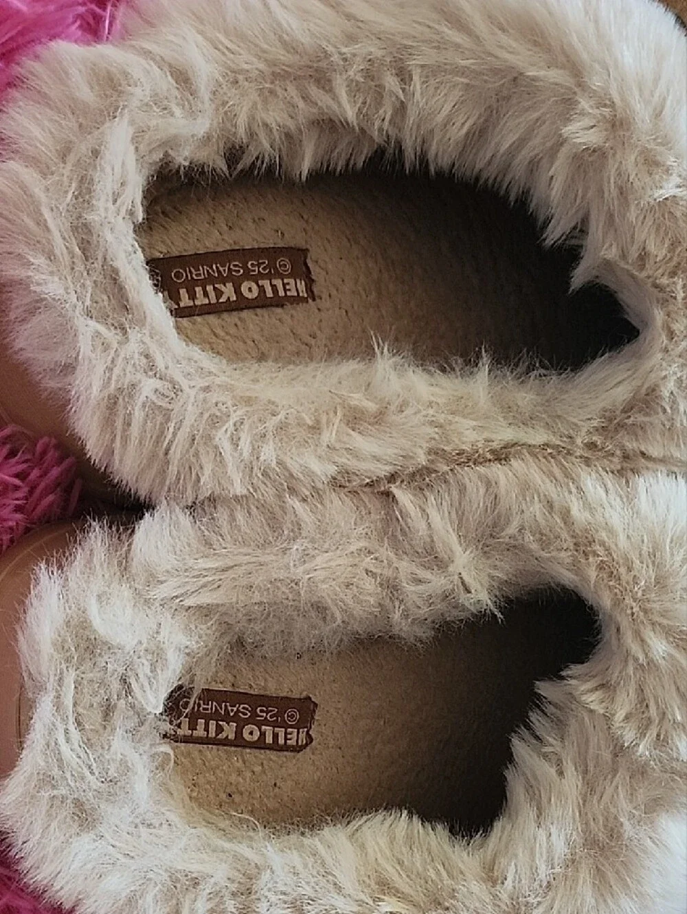 Leopard Bow HELLO KITTY Cozy Slippers - Tan